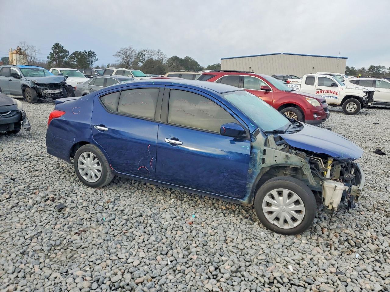 2019 NISSAN VERSA S photo 10