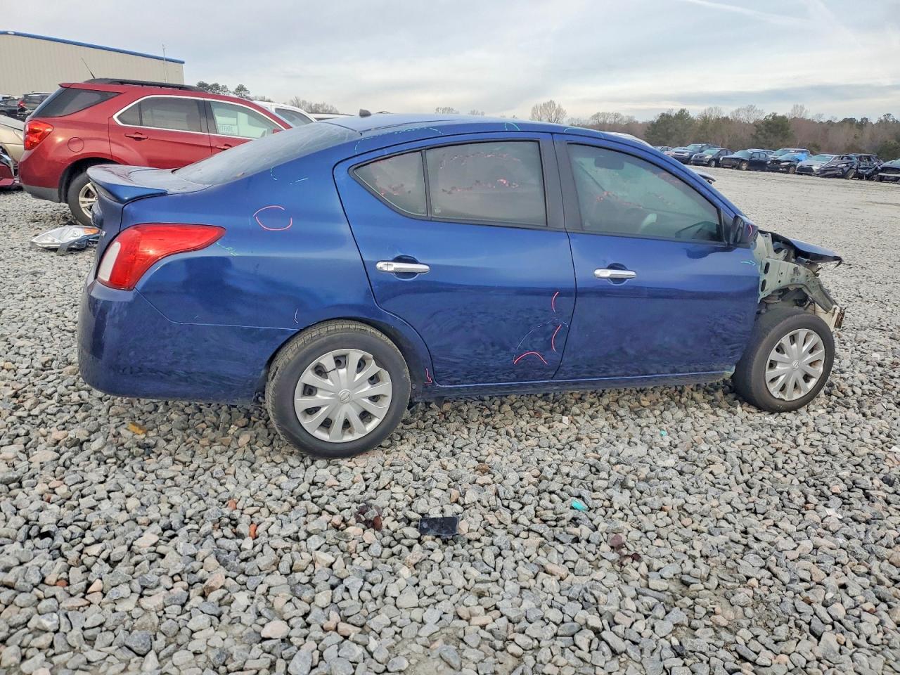 2019 NISSAN VERSA S photo 7