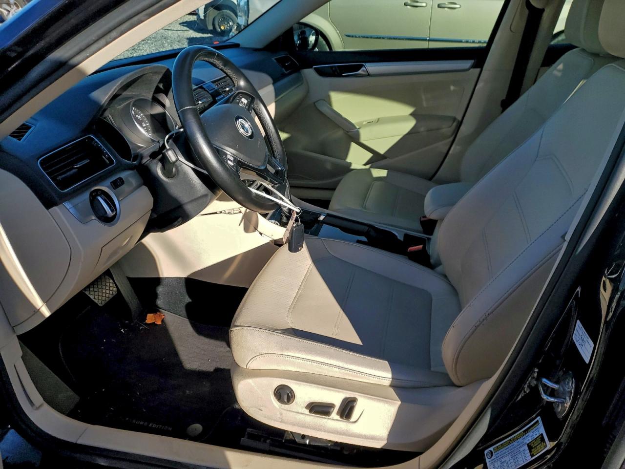 2019 VOLKSWAGEN PASSAT WOLFSBURG photo 7