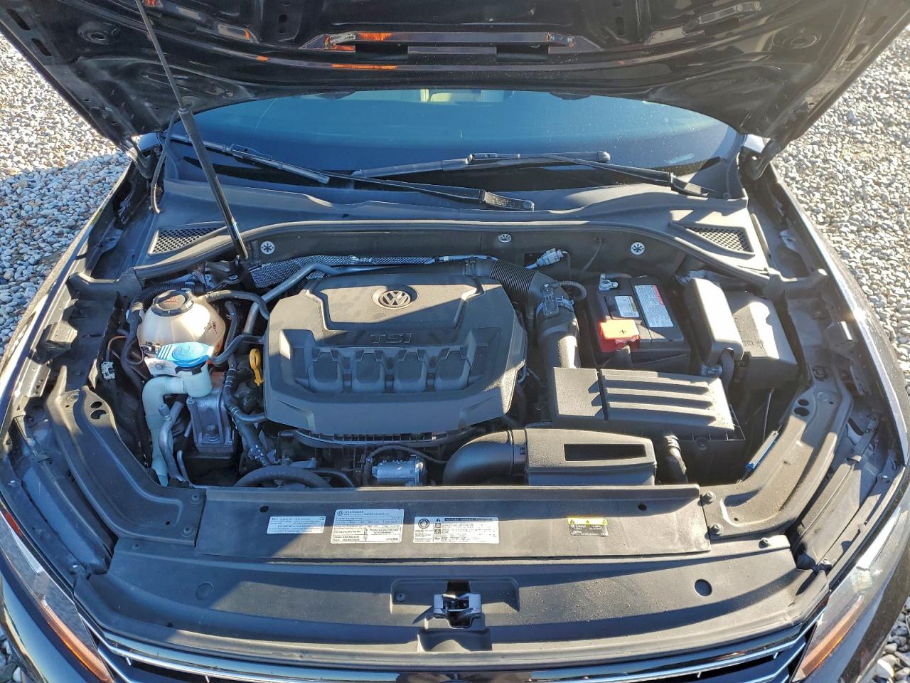 2019 VOLKSWAGEN PASSAT WOLFSBURG photo 11