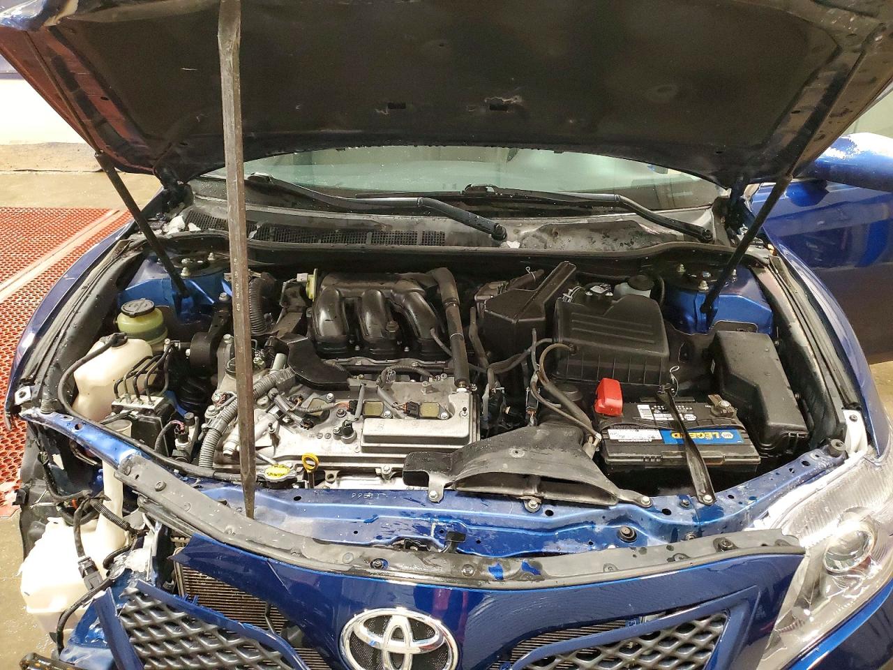 2011 TOYOTA CAMRY SE photo 11