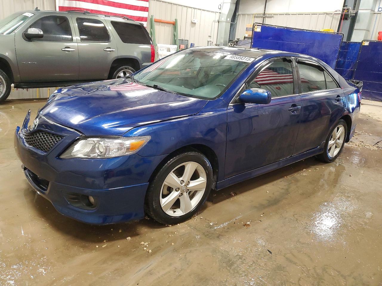 2011 TOYOTA CAMRY