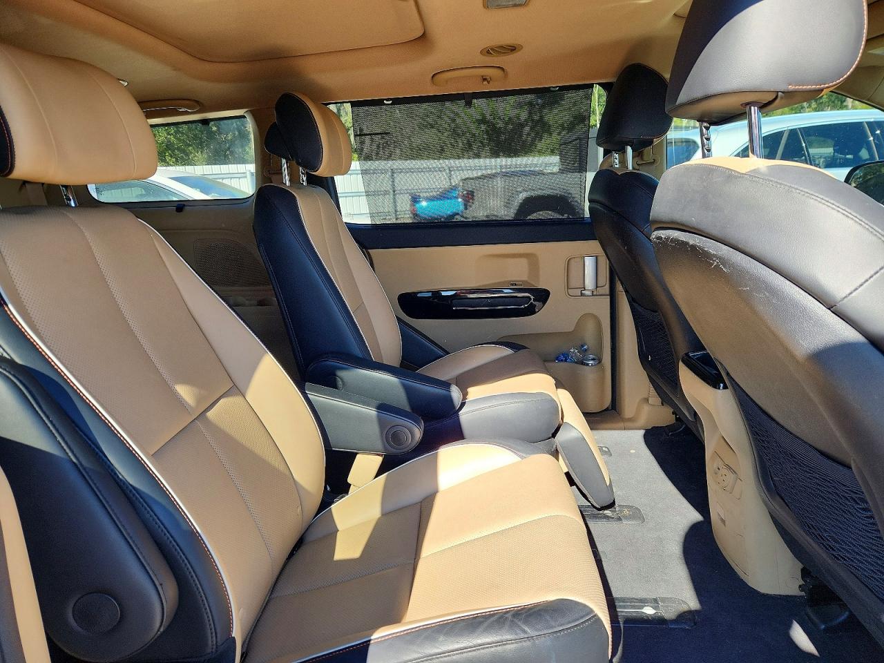 2016 KIA SEDONA SXL photo 11