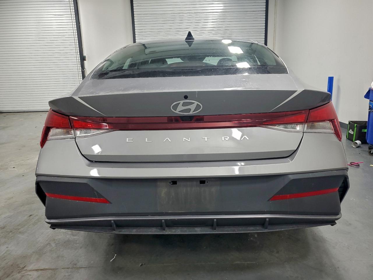 2024 HYUNDAI ELANTRA SEL photo 6