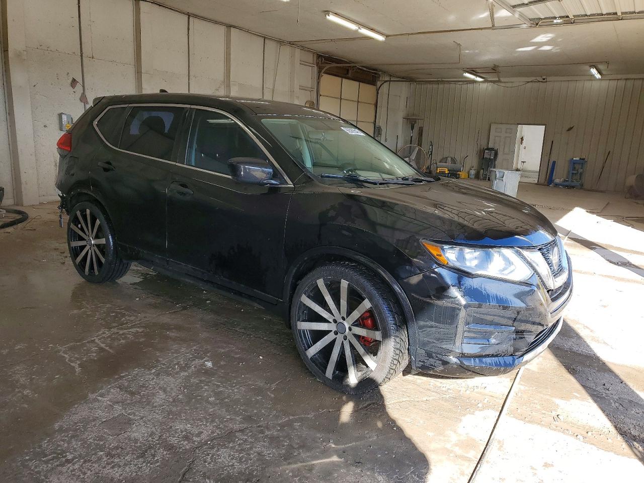 2018 NISSAN ROGUE S photo 4