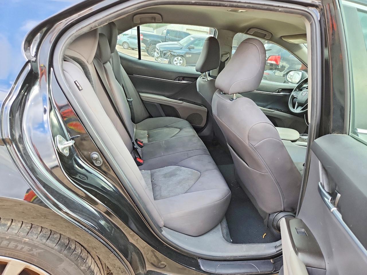 2023 TOYOTA CAMRY LE photo 28