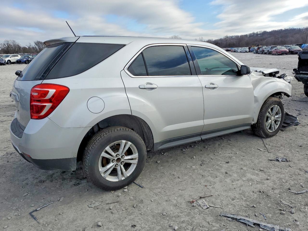 2017 CHEVROLET EQUINOX LS photo 5