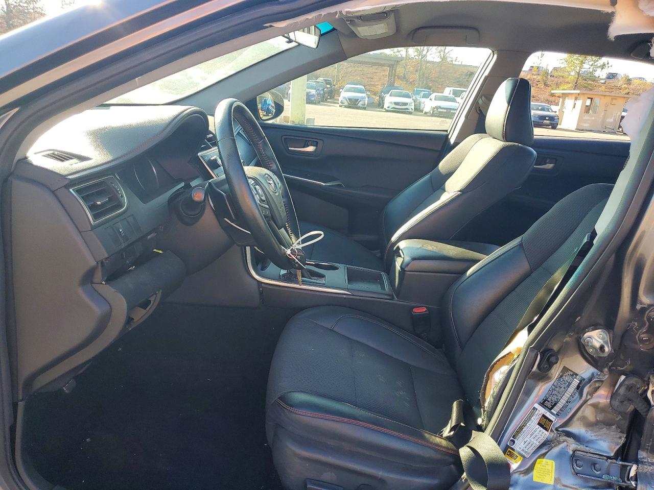 2016 TOYOTA CAMRY LE photo 7