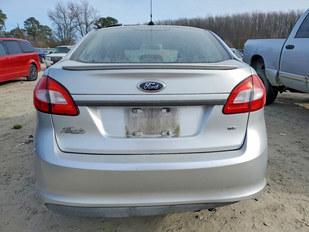 2011 FORD FIESTA SE photo 6
