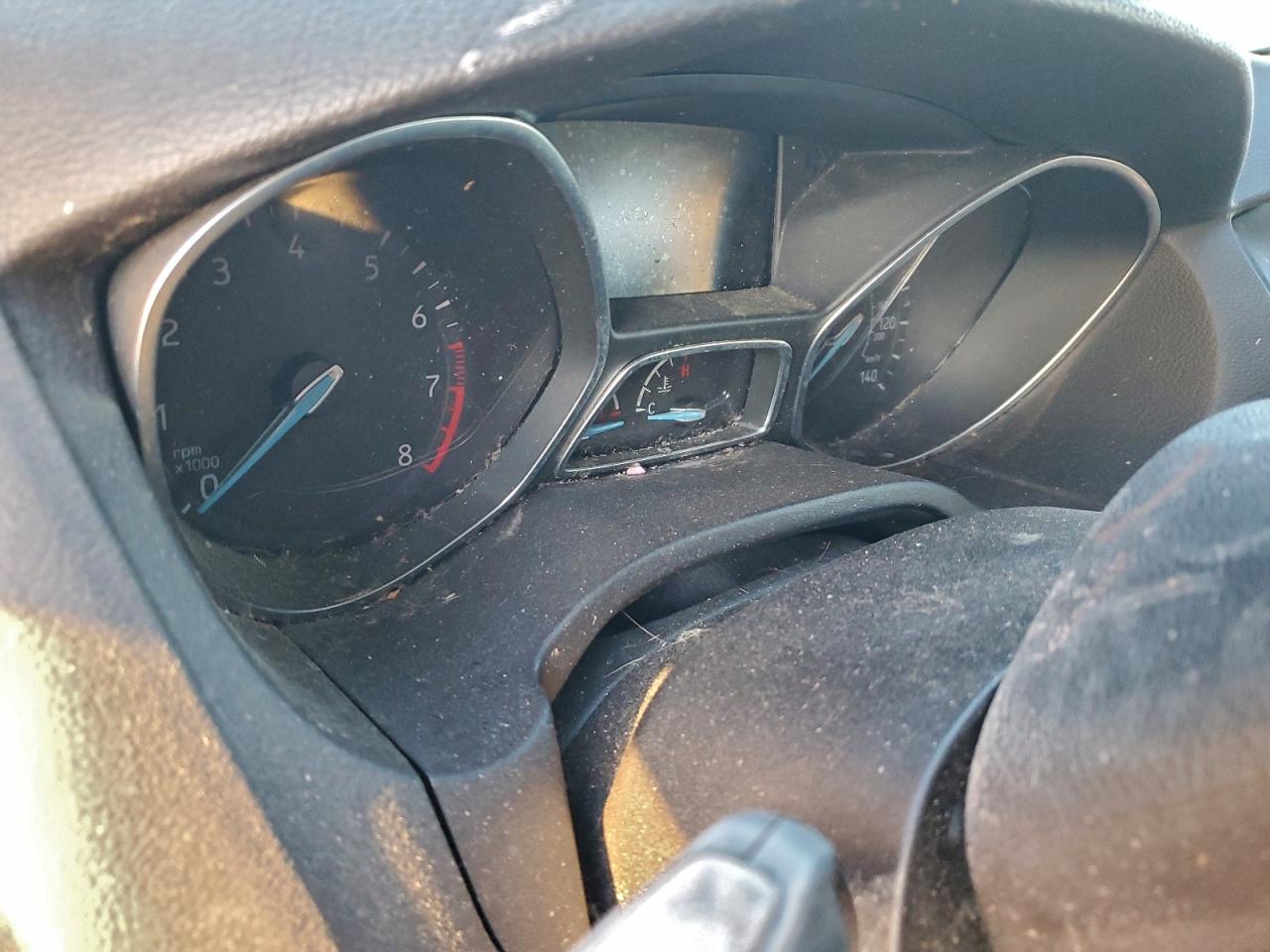 2017 FORD FOCUS SE photo 9