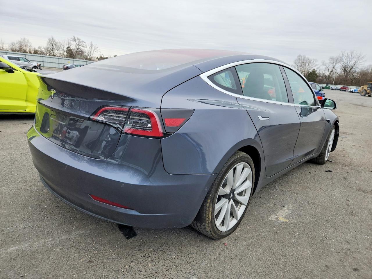 2018 TESLA MODEL 3 photo 7