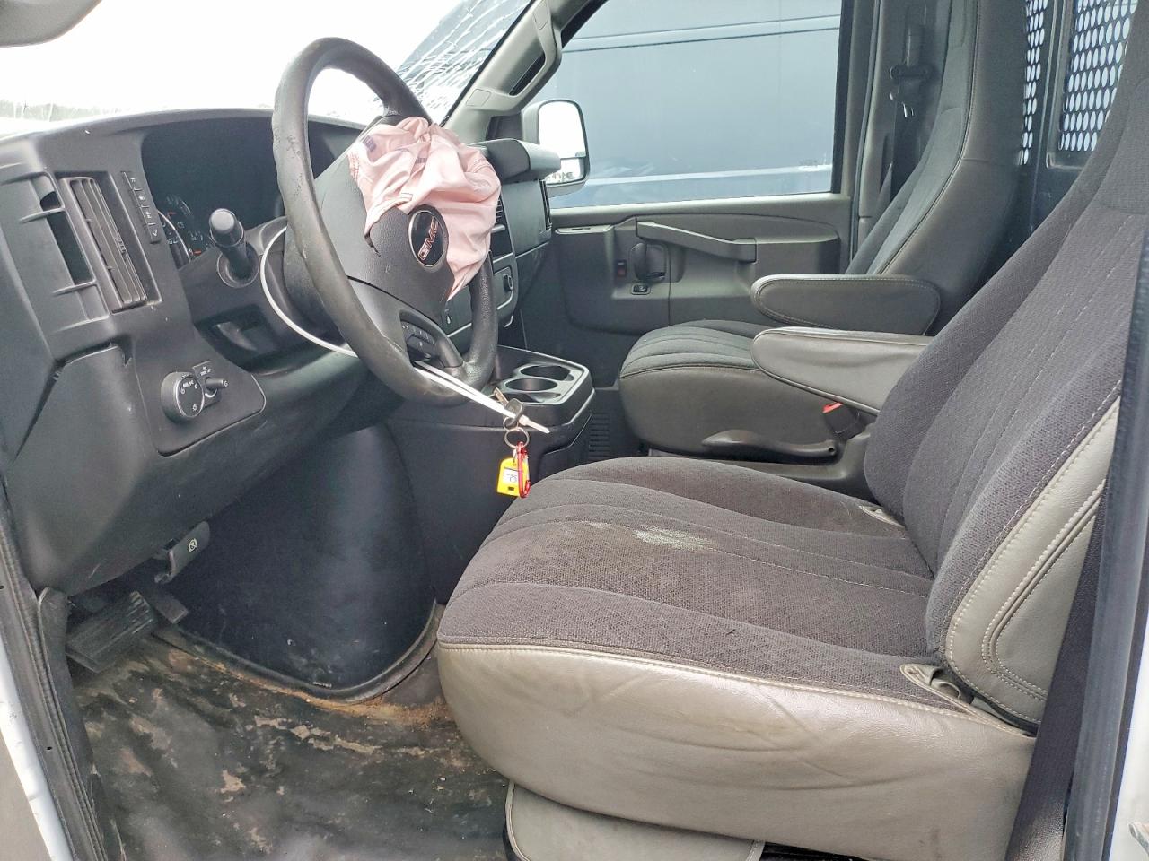 2018 GMC SAVANA G2500 UTILITY / SERVICE VAN photo 25