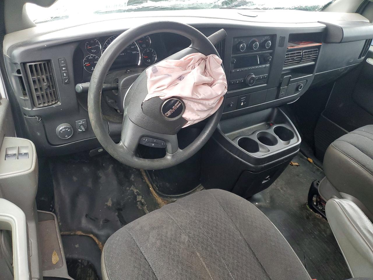 2018 GMC SAVANA G2500 UTILITY / SERVICE VAN photo 29