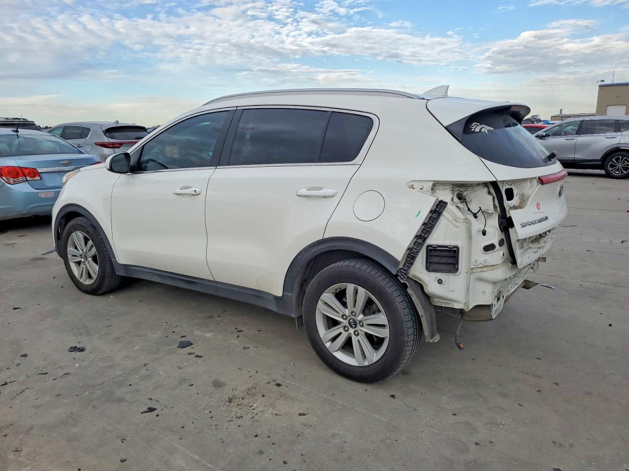 2017 KIA SPORTAGE LX photo 2