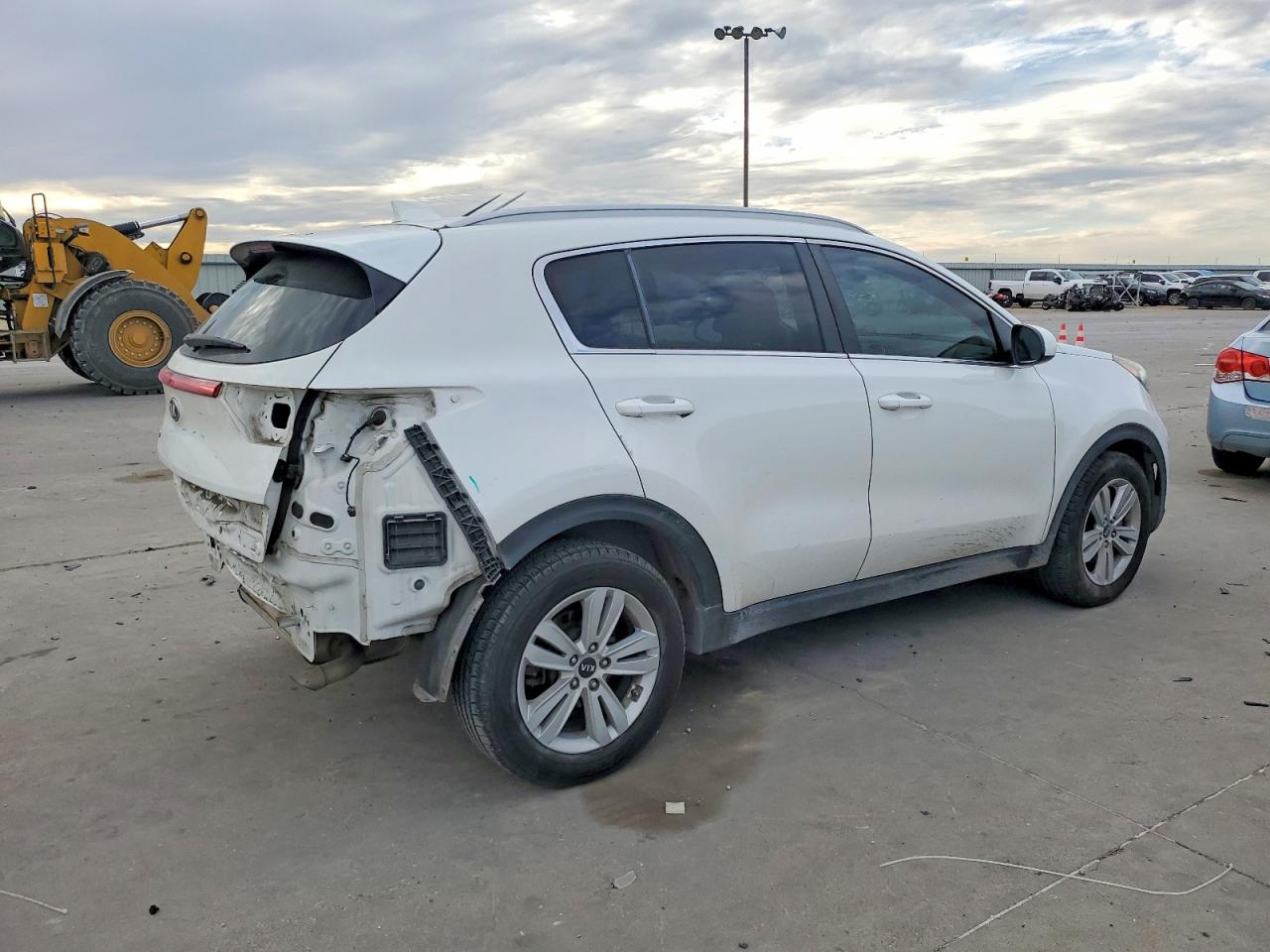 2017 KIA SPORTAGE LX photo 3