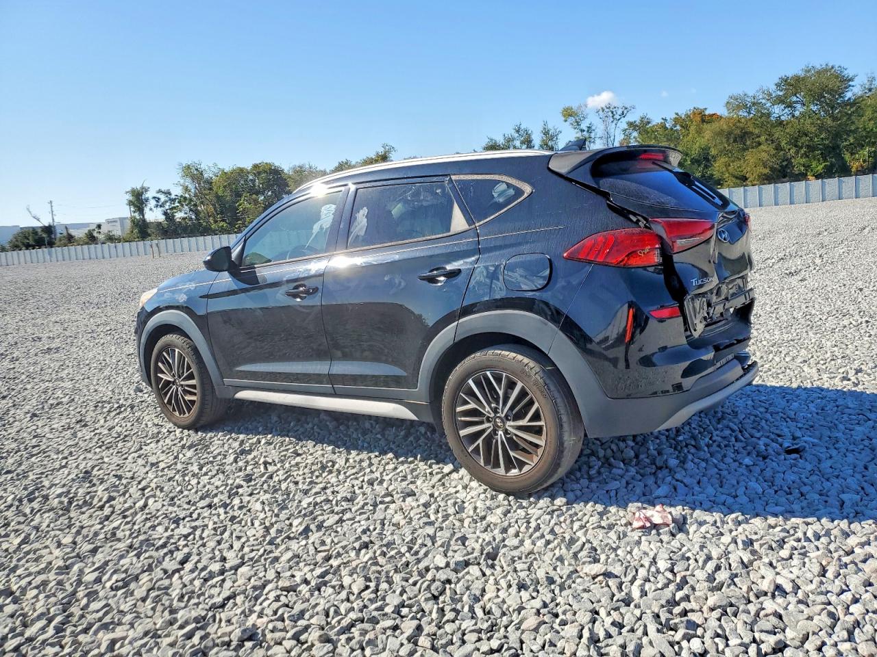 2020 HYUNDAI TUCSON SEL photo 3