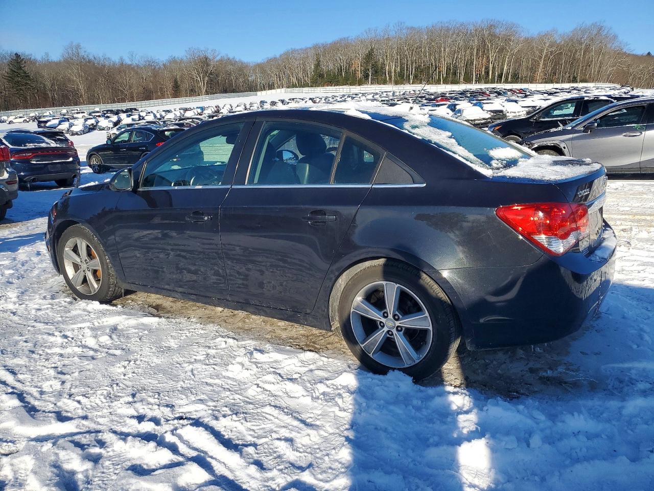 2015 CHEVROLET CRUZE LT photo 2