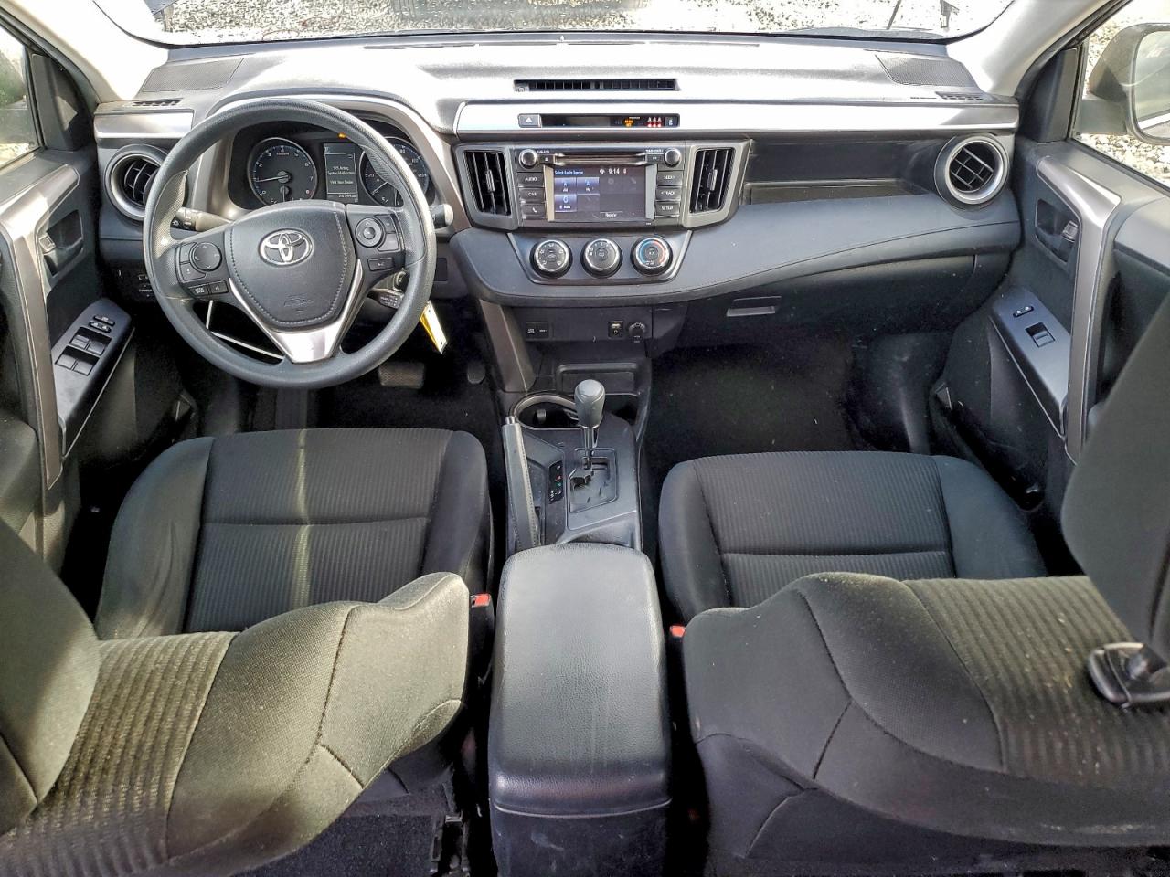 2017 TOYOTA RAV4 LE photo 8