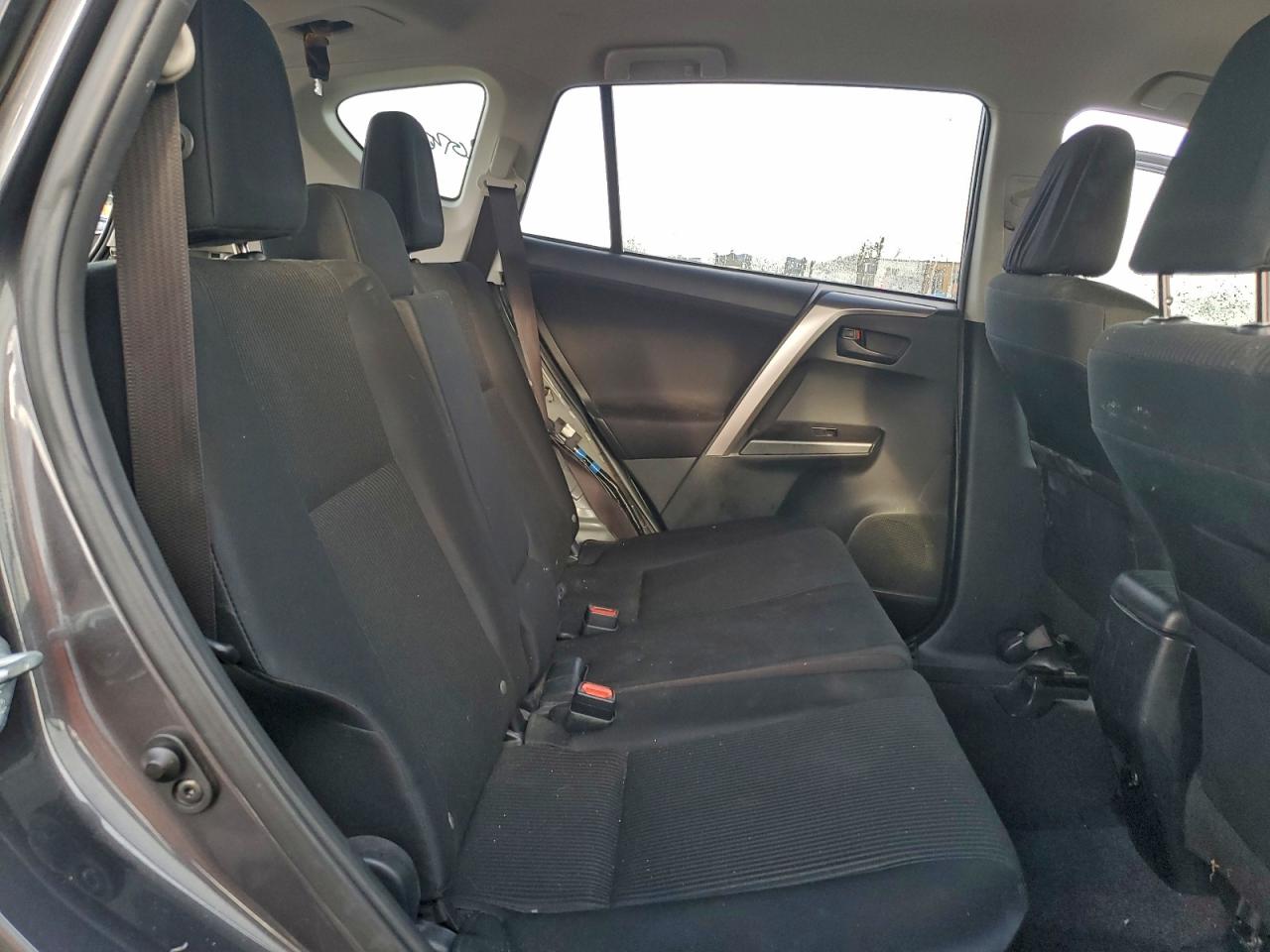 2017 TOYOTA RAV4 LE photo 11