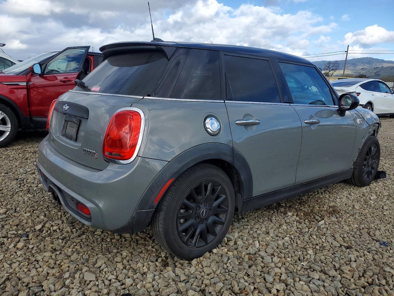 2016 MINI COOPER S photo 3