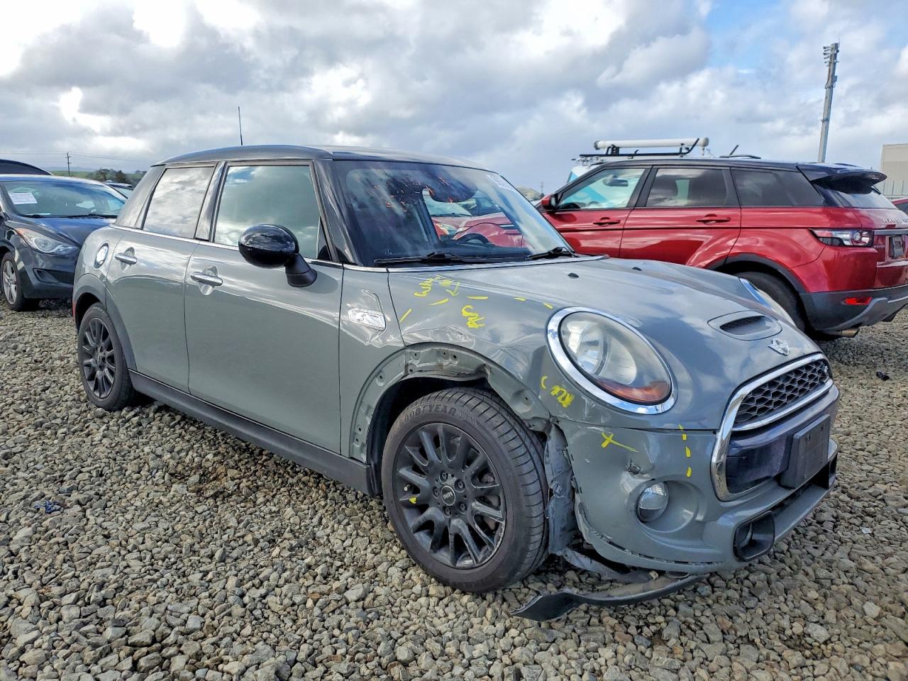 2016 MINI COOPER S photo 4