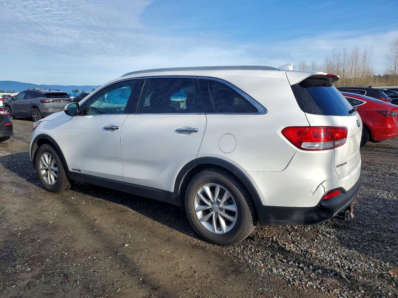 2017 KIA SORENTO LX photo 2