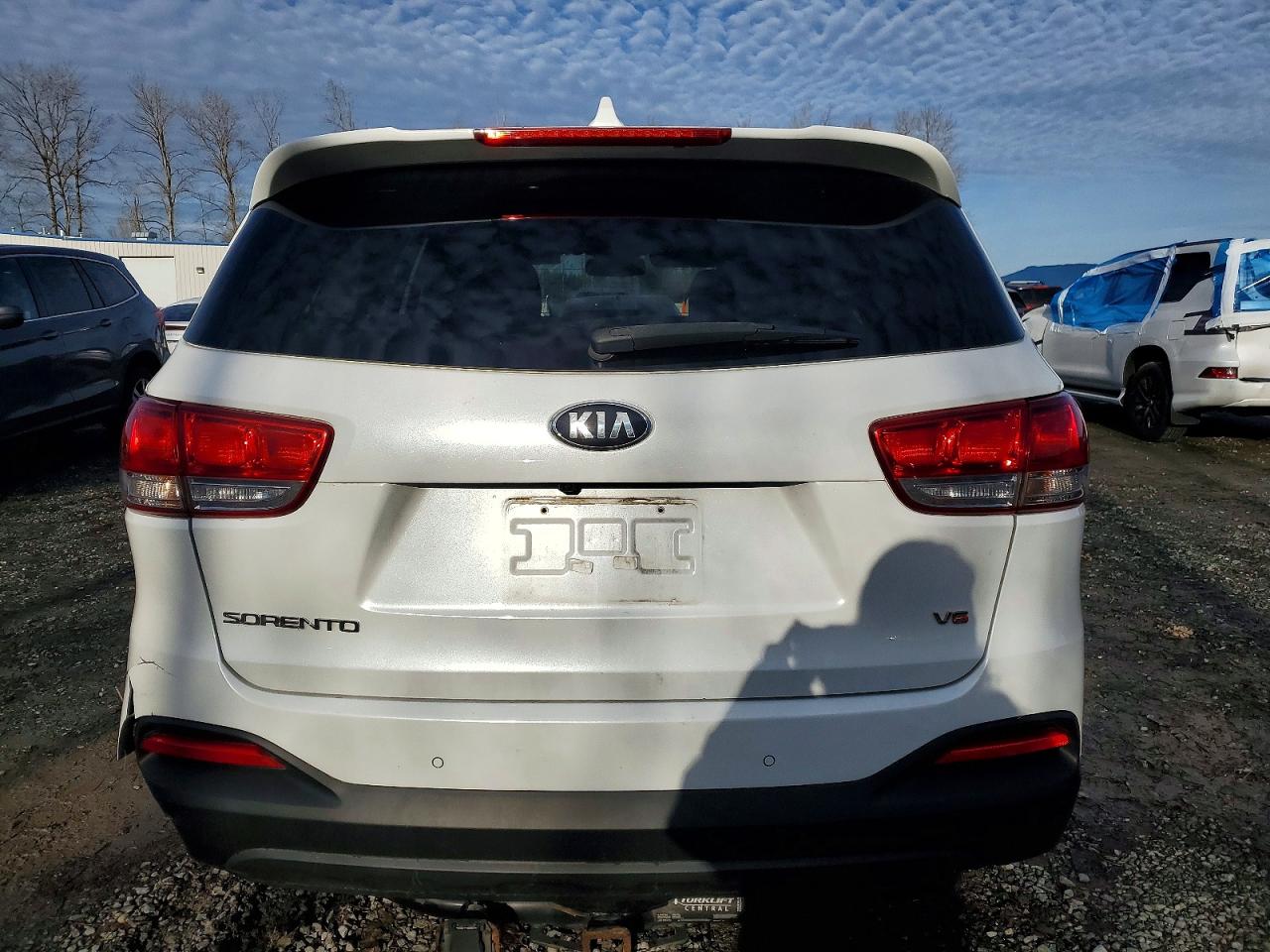 2017 KIA SORENTO LX photo 6