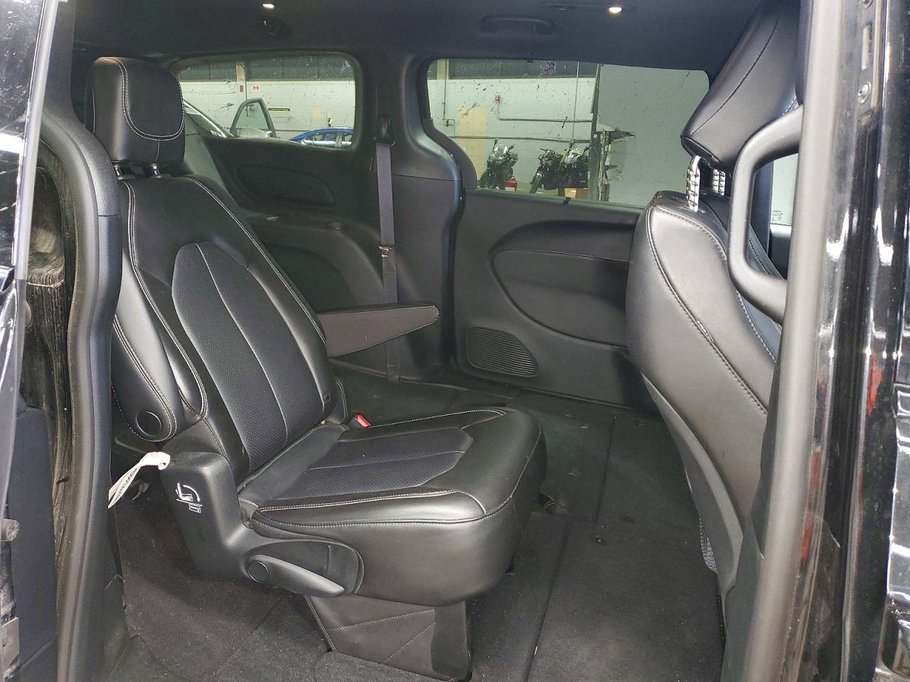 2023 CHRYSLER PACIFICA photo 31