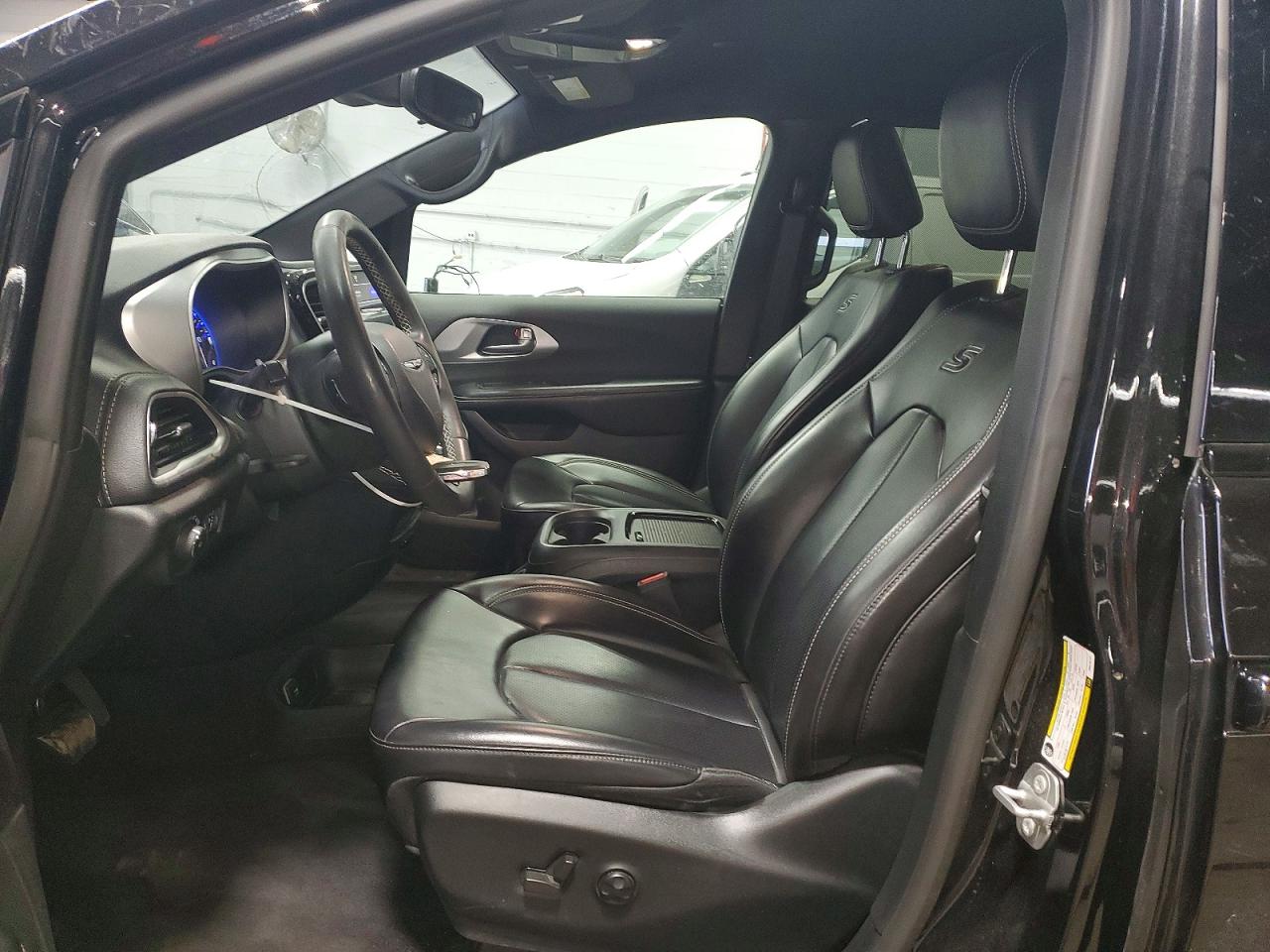 2023 CHRYSLER PACIFICA photo 19
