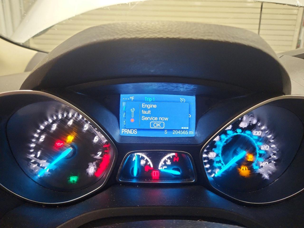 2015 FORD ESCAPE SE photo 9