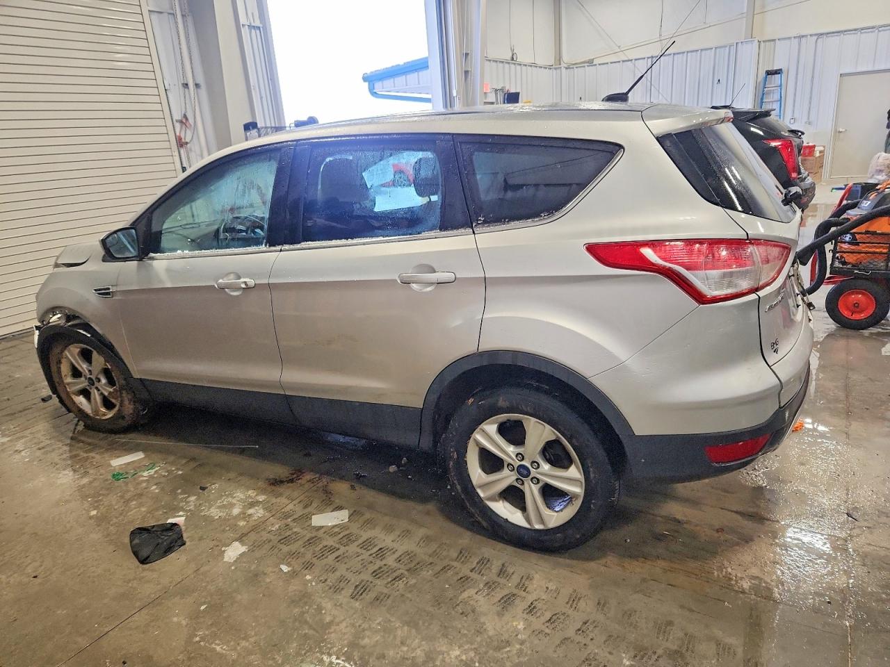 2015 FORD ESCAPE SE photo 2
