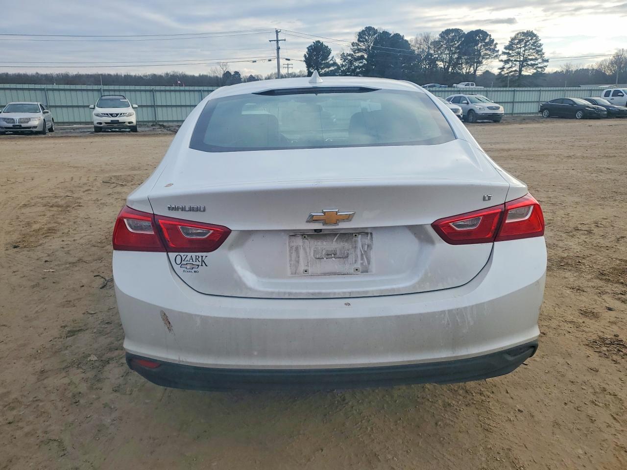 2018 CHEVROLET MALIBU LT photo 11