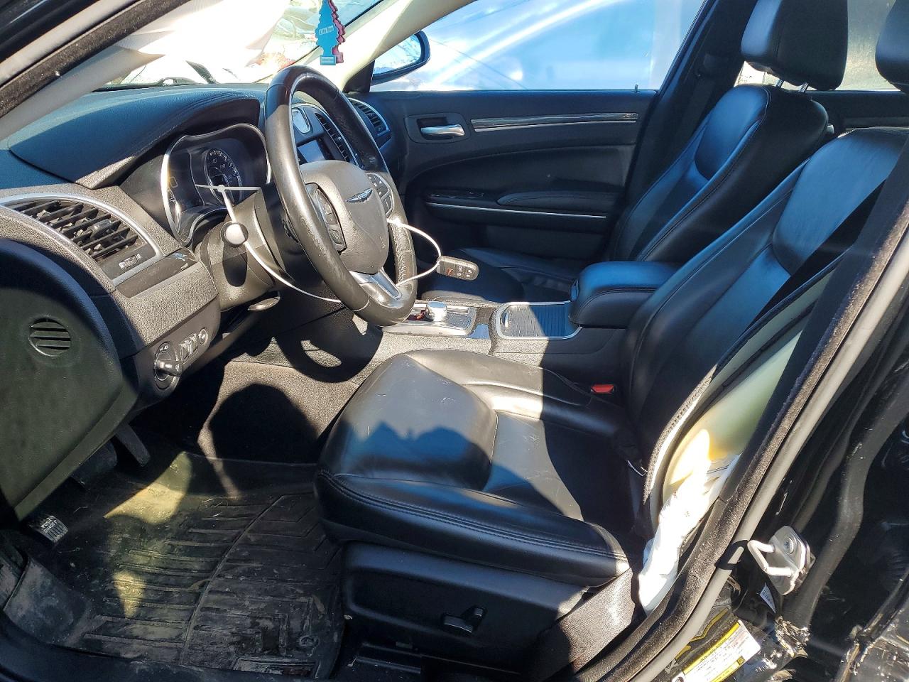 2021 CHRYSLER 300 TOURING photo 7