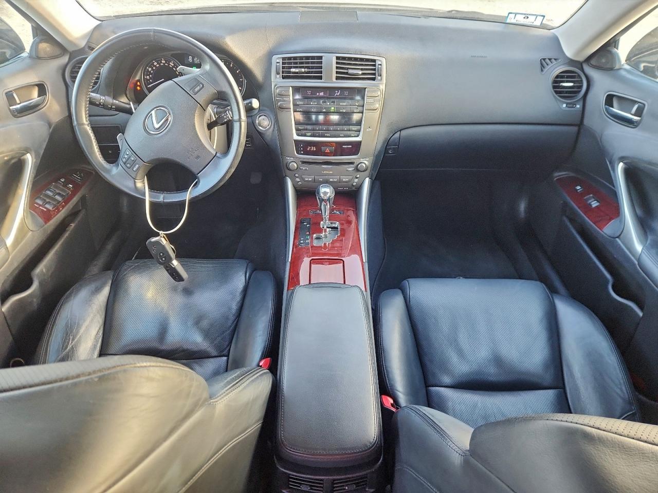 2007 LEXUS IS 250 photo 8