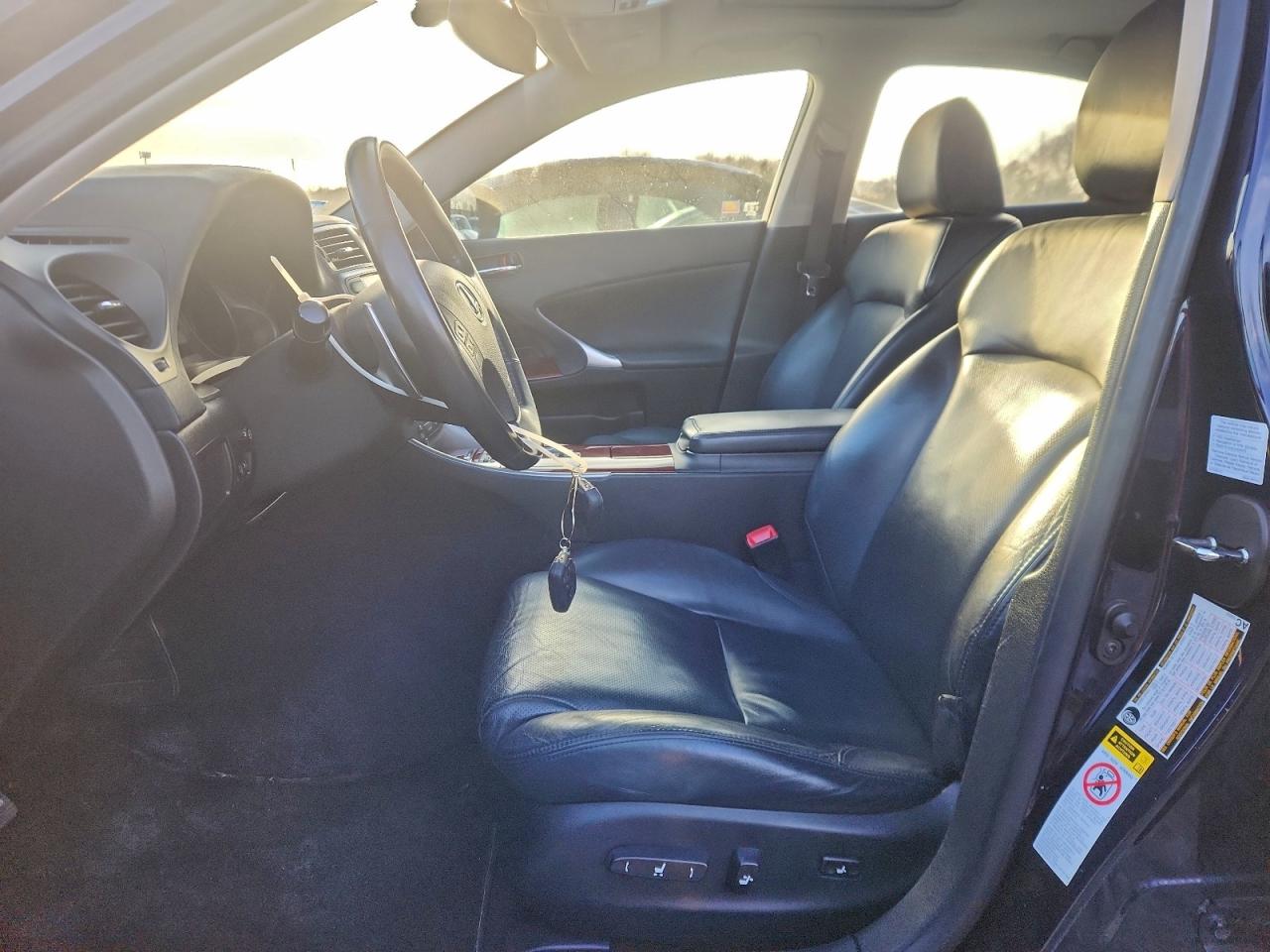 2007 LEXUS IS 250 photo 7