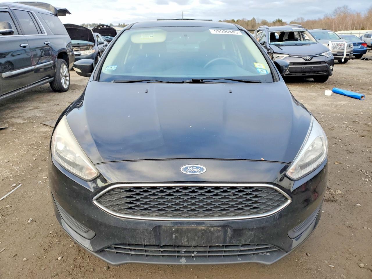 2017 FORD FOCUS SE photo 5