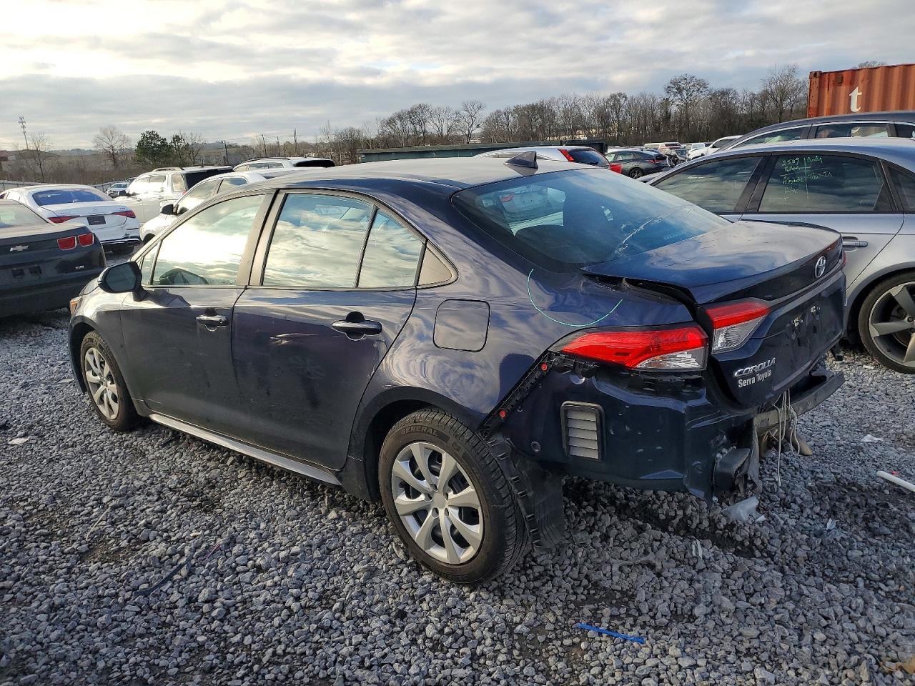 2022 TOYOTA COROLLA LE photo 2