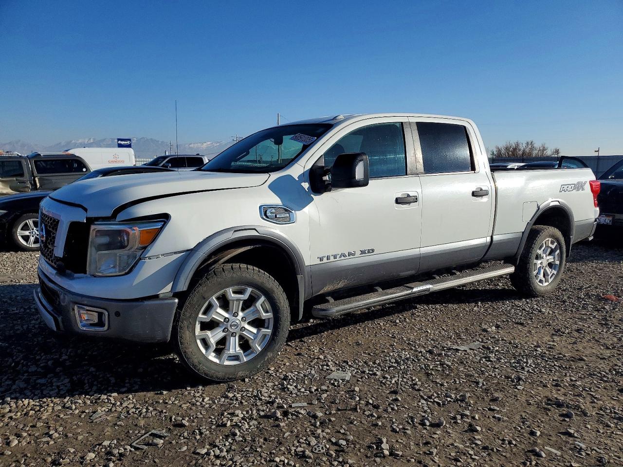 2017 NISSAN TITAN XD