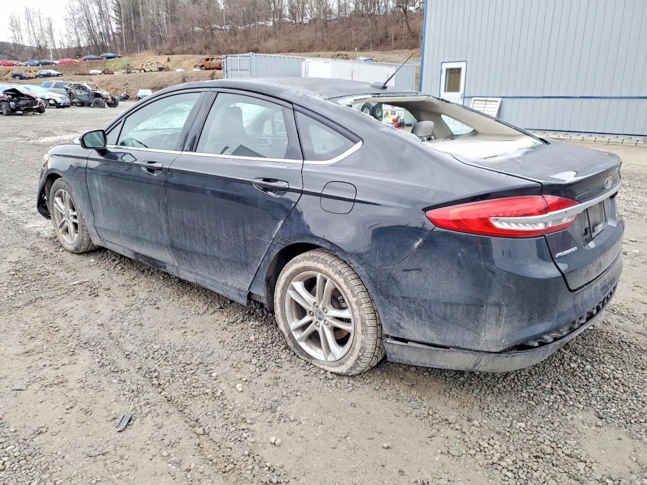 2018 FORD FUSION SE photo 2