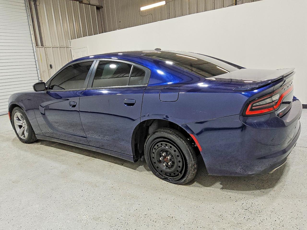 2015 DODGE CHARGER SE photo 2
