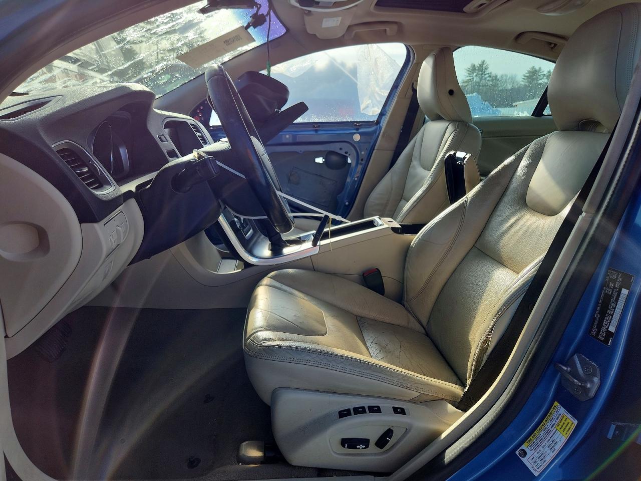 2014 VOLVO S60 T5 photo 7
