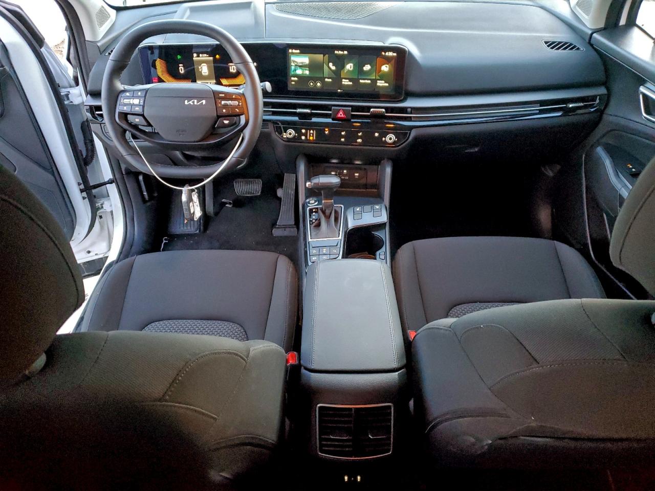 2026 KIA SPORTAGE LX photo 8