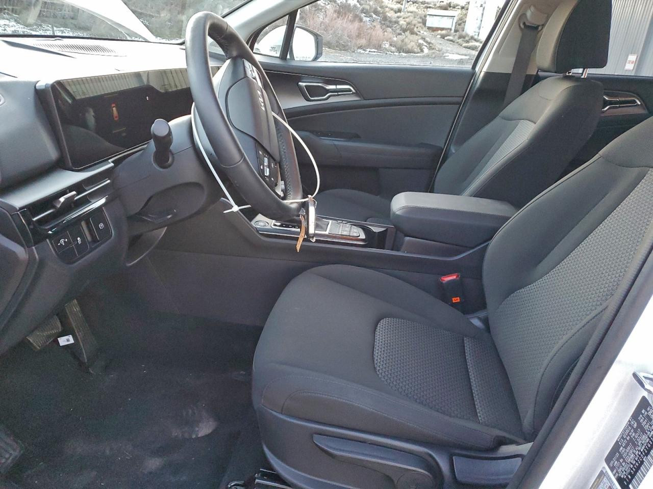 2026 KIA SPORTAGE LX photo 7