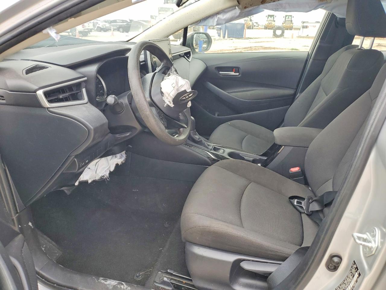 2021 TOYOTA COROLLA LE photo 19