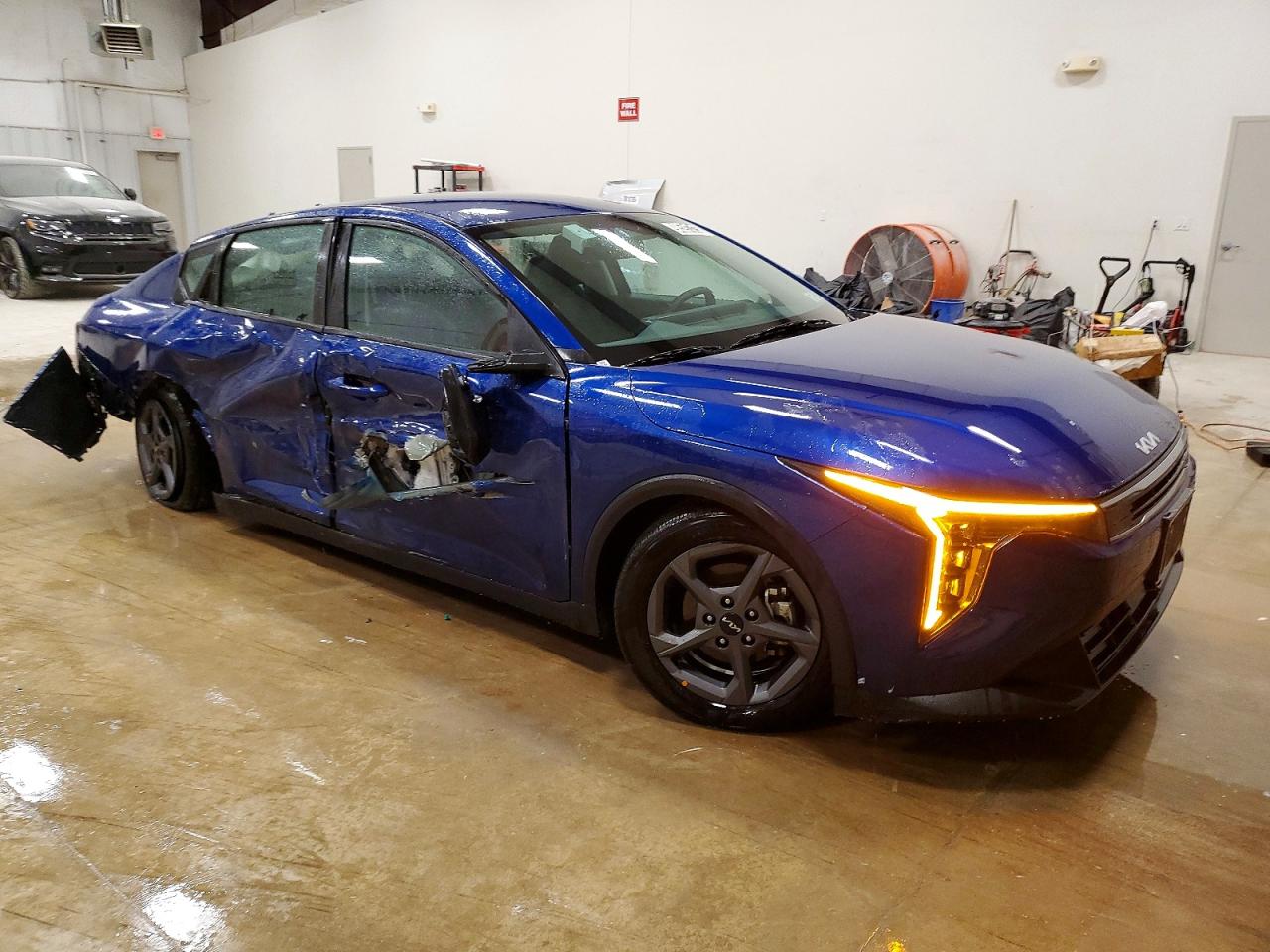 2025 KIA K4 LX photo 4