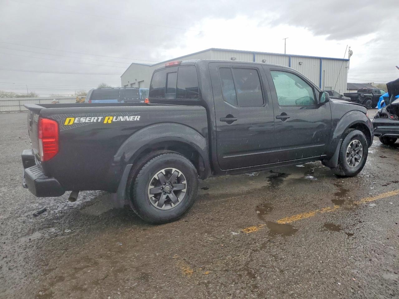 2018 NISSAN FRONTIER S photo 3