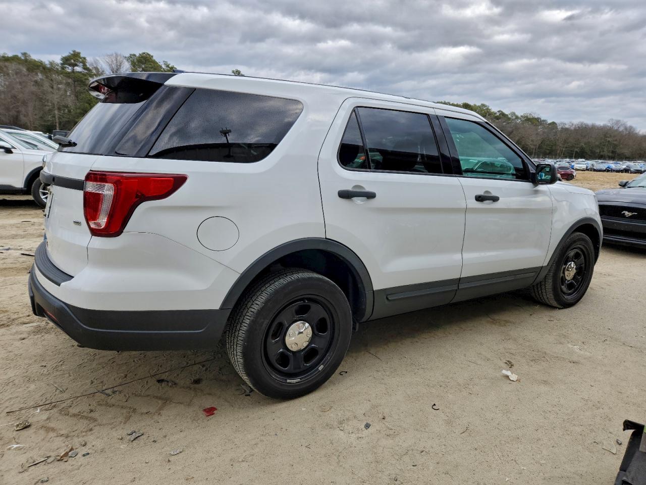 2018 FORD EXPLORER POLICE INTERCEPTOR photo 3