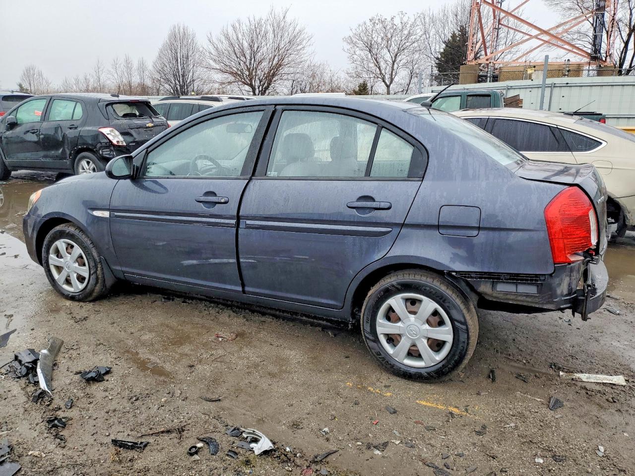 2007 HYUNDAI ACCENT photo 3