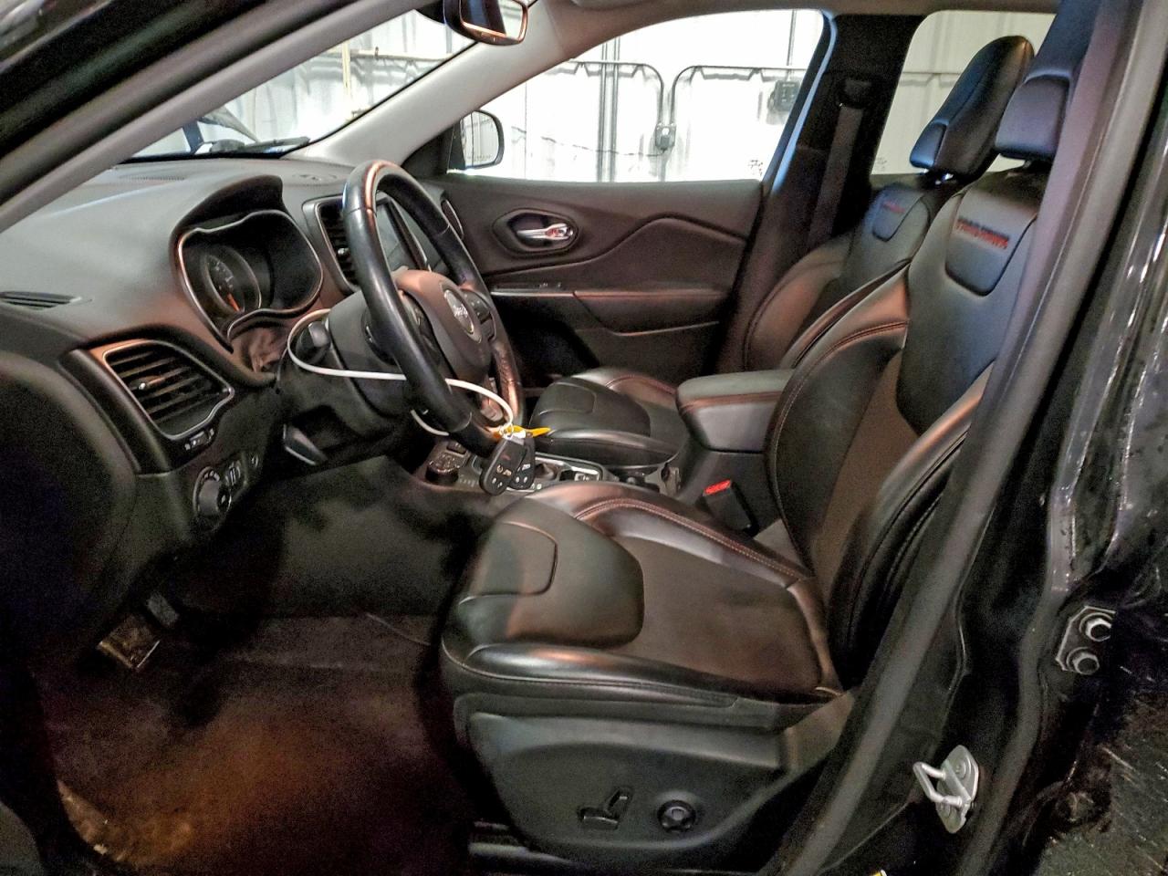 2019 JEEP CHEROKEE TRAILHAWK photo 7