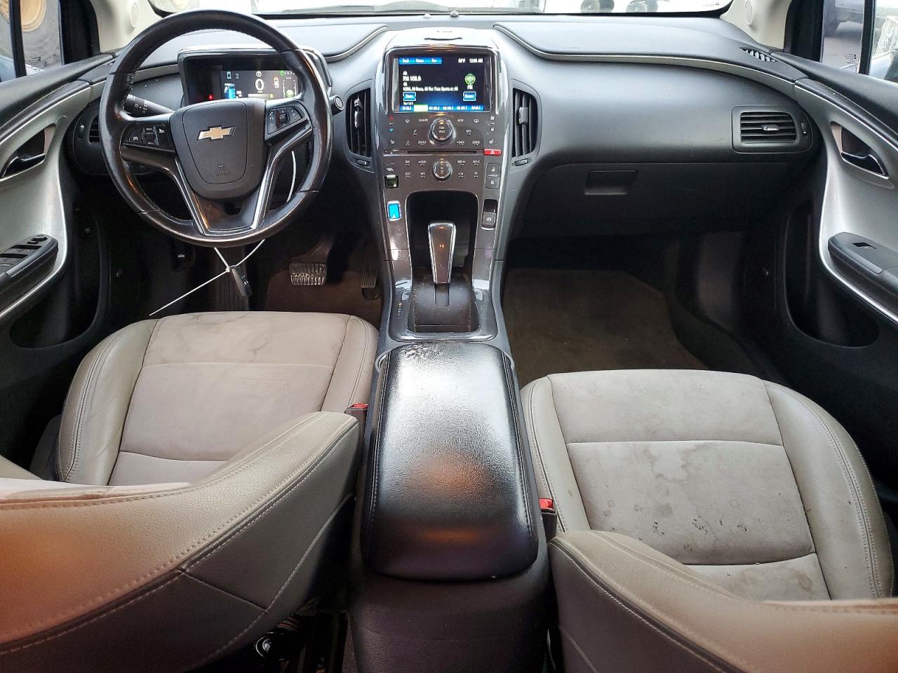 2013 CHEVROLET VOLT photo 8